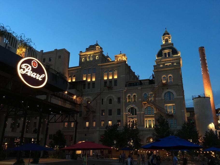 Сasa de vacaciones Fam Friendly 5 Bed Blocks To Pearl/riverwalk! San Antonio