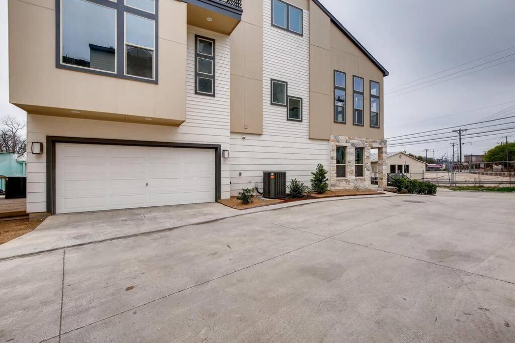 Fam Friendly 5 Bed Blocks To Pearl/riverwalk! Сasa de vacaciones *